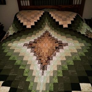 Amish made bargello quilt 104x114